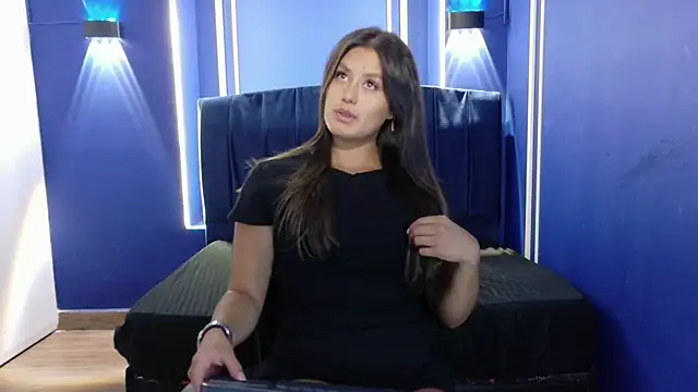 Miaa 1900 online show from January 7, 8:22 pm