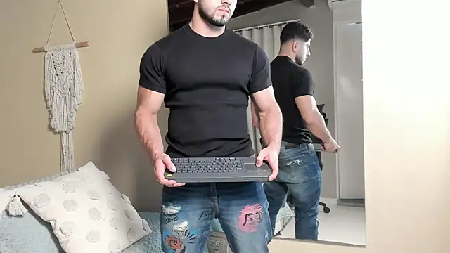 Thiago moretti online show from February 5, 3:38 pm