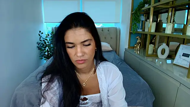 Snapshot of Maxine_Spencer chatting on February 2, 7:56 pm Maxine Spencer online show from February 2, 7:56 pm