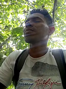 Snapshot of adambrosk_08 chatting on January 17, 5:49 pm adambrosk 08 online show from January 17, 5:49 pm