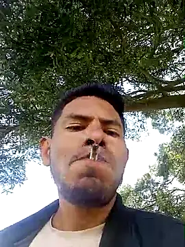 Snapshot of adambrosk_08 chatting on February 6, 5:16 pm adambrosk 08 online show from February 6, 5:16 pm