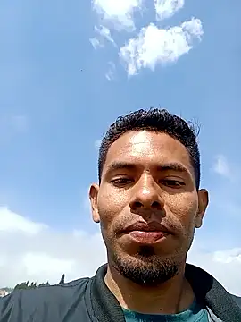 Snapshot of adambrosk_08 chatting on February 9, 7:18 pm adambrosk 08 online show from February 9, 7:18 pm