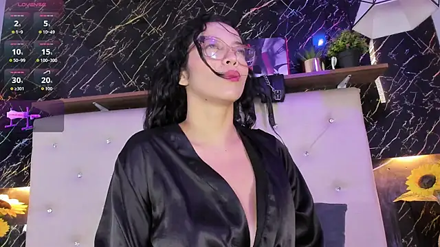 Renata blue online show from April 5, 9:23 pm