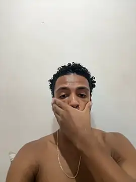 Snapshot of LorenzoBlack27 chatting on February 24, 11:25 pm LorenzoBlack27 online show from February 24, 11:25 pm