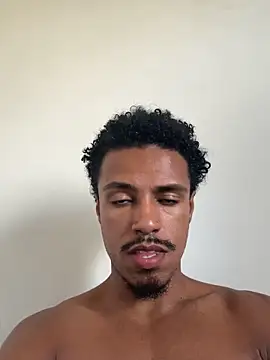 Snapshot of LorenzoBlack27 chatting on March 1, 9:06 pm LorenzoBlack27 online show from March 1, 9:06 pm