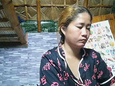 Snapshot of lovelyxxx88 chatting on February 18, 1:01 am lovelyxxx88 online show from February 18, 1:01 am