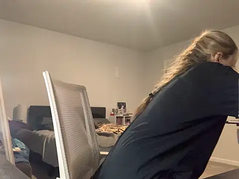 Snapshot of Peachyshortcakez chatting on February 10, 8:46 pm Peachyshortcakez online show from February 10, 8:46 pm