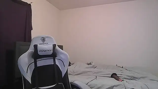 maxryderr online show from April 23, 2:35 am