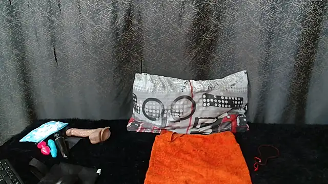 Amanda April online show from March 31, 5:57 pm