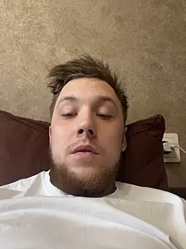 Snapshot of Dildogang chatting on February 1, 5:17 am Dildogang online show from February 1, 5:17 am