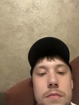 Snapshot of Dildogang chatting on June 30, 6:47 am Dildogang online show from June 30, 6:47 am