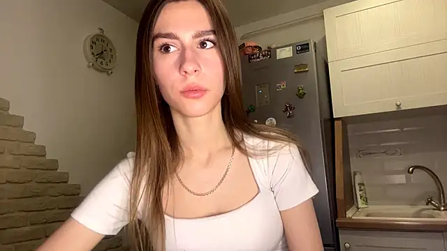 ElsieKuhlmann online show from February 11, 5:12 am