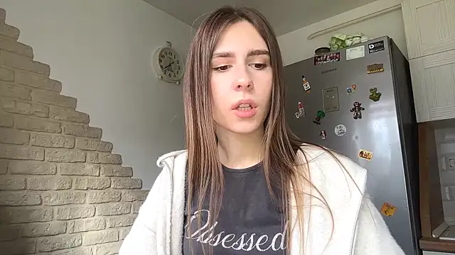 ElsieKuhlmann online show from April 7, 2:06 pm