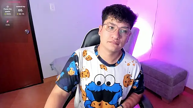 Theo Rowan online show from January 13, 9:25 am