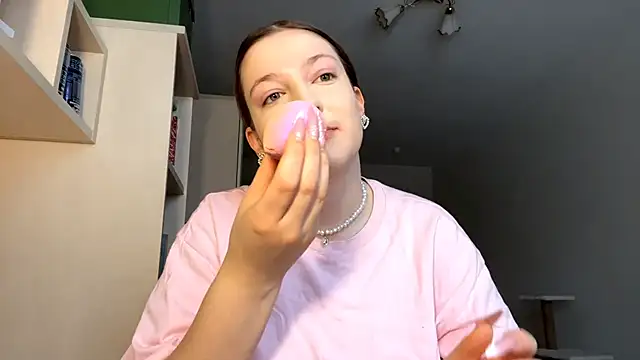 Snapshot of JammieMickiewicz chatting on February 19, 8:10 am JammieMickiewicz online show from February 19, 8:10 am