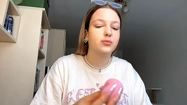 Snapshot of JammieMickiewicz chatting on February 24, 8:12 am JammieMickiewicz online show from February 24, 8:12 am