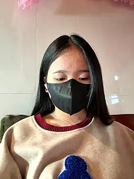 Snapshot of Gwen879 chatting on January 12, 1:11 am Gwen879 online show from January 12, 1:11 am