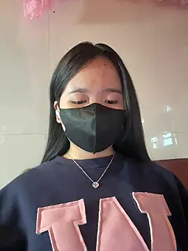 Snapshot of Gwen879 chatting on January 15, 2:49 am Gwen879 online show from January 15, 2:49 am