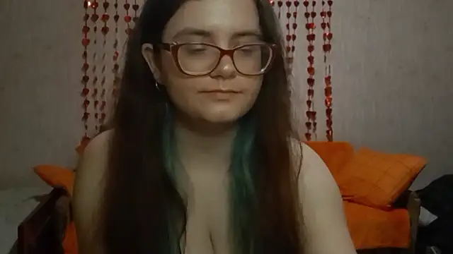 Miyabeee online show from February 16, 5:20 pm