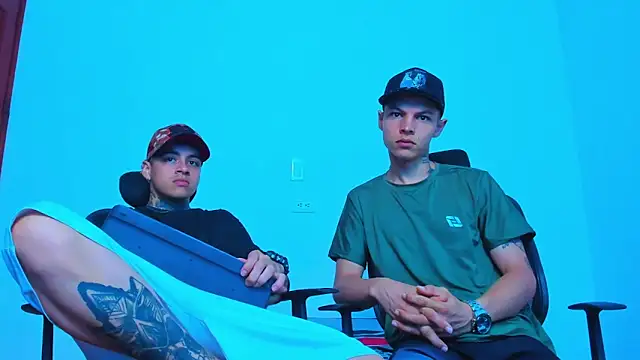 Snapshot of Thomas-Wil chatting on March 14, 3:17 pm Thomas-Wil online show from March 14, 3:17 pm