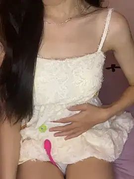 Linhtruong   online show from April 19, 2:16 pm