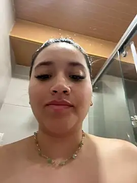 Veronica Wins  online show from February 7, 12:31 pm