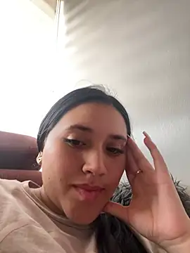 Veronica Wins  online show from March 3, 7:20 pm