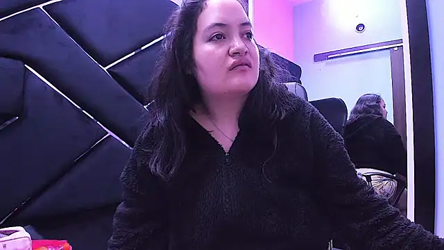 MiaRouss69 online show from March 14, 4:29 am