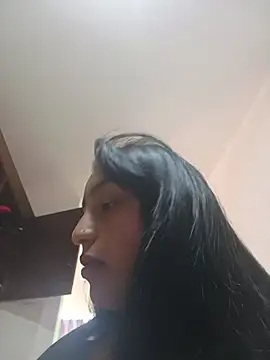 Snapshot of LunaRouuse_ chatting on June 23, 1:09 pm LunaRouuse online show from June 23, 1:09 pm