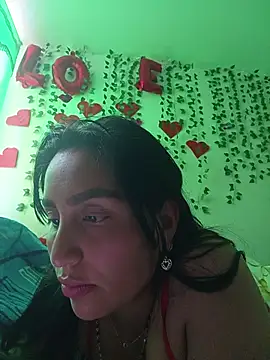 Snapshot of LunaRouuse_ chatting on June 24, 2:05 pm LunaRouuse online show from June 24, 2:05 pm
