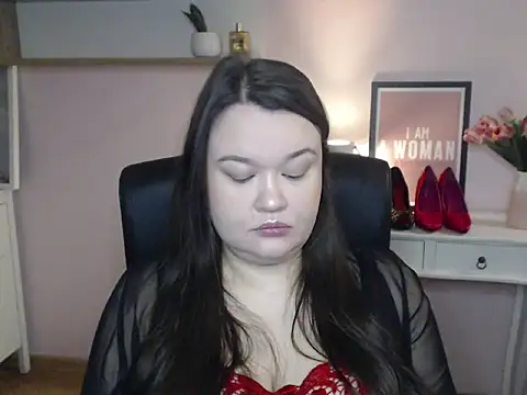 Snapshot of HollyDanceSoul chatting on February 14, 7:27 am HollyDanceSoul online show from February 14, 7:27 am