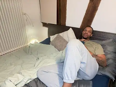 Snapshot of midnight_ballerina_ chatting on February 28, 10:55 pm midnight ballerina online show from February 28, 10:55 pm