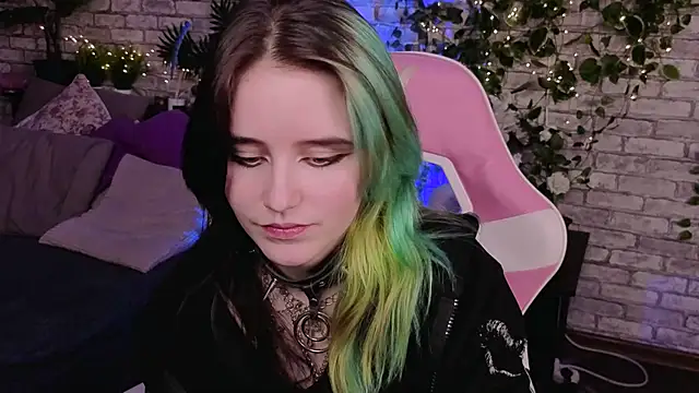 RubyMyst online show from February 28, 9:05 pm