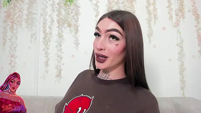 lizz lunna online show from April 6, 7:59 pm