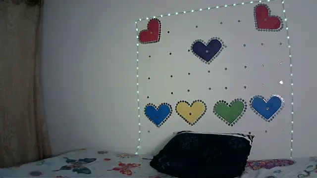 Mia Suarez7 online show from April 8, 1:22 pm