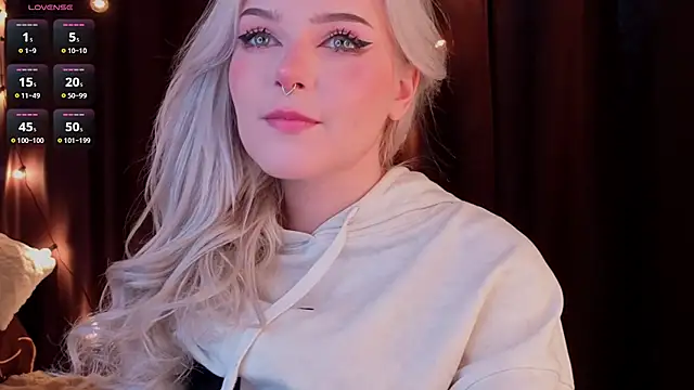 ShyniAlice online show from February 2, 4:22 am