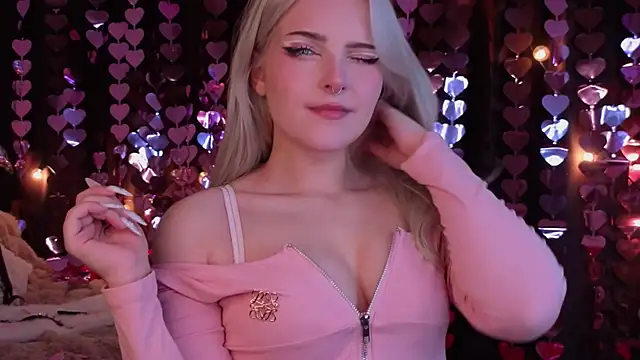 ShyniAlice online show from February 14, 4:31 am