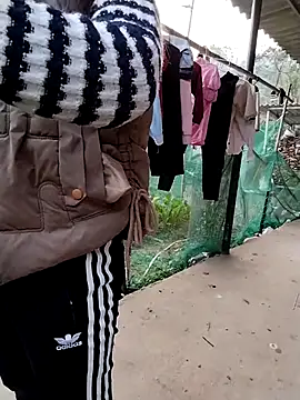 Snapshot of waaini99 chatting on January 13, 12:27 am waaini99 online show from January 13, 12:27 am