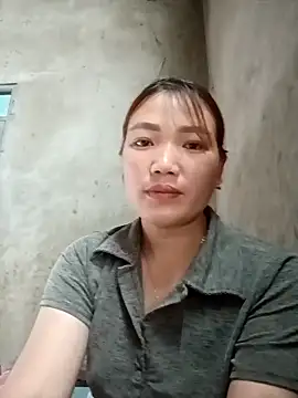 Snapshot of Nunaa2x chatting on May 10, 6:29 am Nunaa2x online show from May 10, 6:29 am