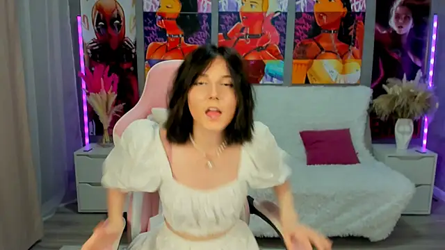 Snapshot of KikaOsterman chatting on February 5, 12:37 am KikaOsterman online show from February 5, 12:37 am