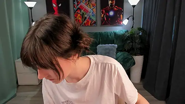 KikaOsterman online show from April 13, 2:11 pm