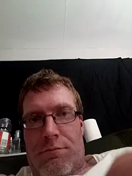 Snapshot of BoneyMoroney chatting on January 9, 10:40 am BoneyMoroney online show from January 9, 10:40 am