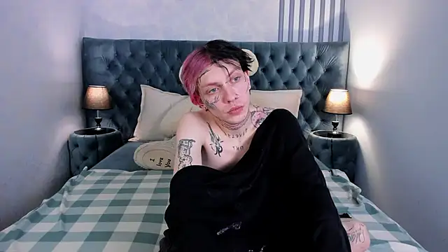 MikkiBev online show from January 9, 8:10 pm