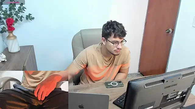 Snapshot of Jay_Grip chatting on February 6, 1:58 pm Jay Grip online show from February 6, 1:58 pm