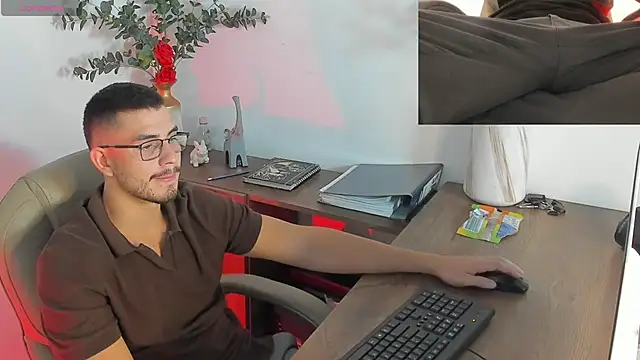 Snapshot of Jay_Grip chatting on March 3, 7:53 pm Jay Grip online show from March 3, 7:53 pm