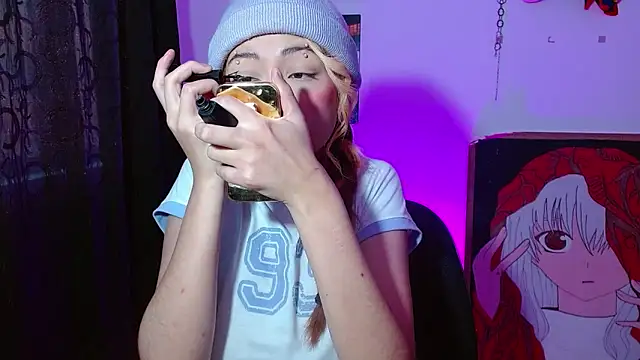 kittymiauu444 online show from April 15, 12:23 pm