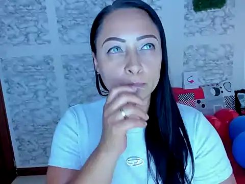 XXXStephanie XXX online show from April 8, 8:53 pm