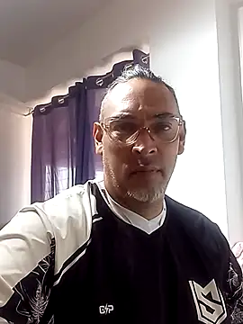 Snapshot of Big_vittollo chatting on March 19, 1:04 pm Big vittollo online show from March 19, 1:04 pm