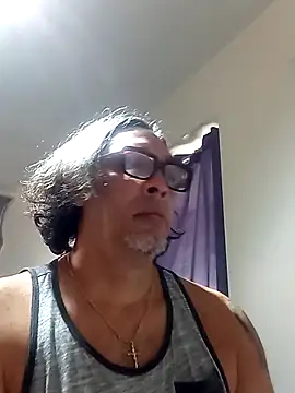 Snapshot of Big_vittollo chatting on March 28, 3:11 pm Big vittollo online show from March 28, 3:11 pm