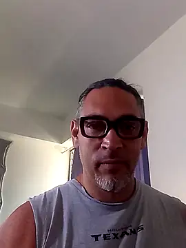 Snapshot of Big_vittollo chatting on April 1, 7:44 pm Big vittollo online show from April 1, 7:44 pm